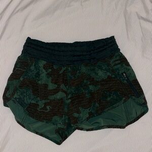 Lululemon size 6 shorts